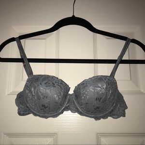 32B VICTORIAS SECRET PINK GRAY LACE PUSH UP BRA